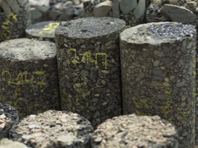 Bohrkerne mit unterschiedlichem Aufbau